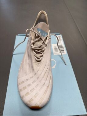 Women's Lightweight Knit Sneaker in Beige